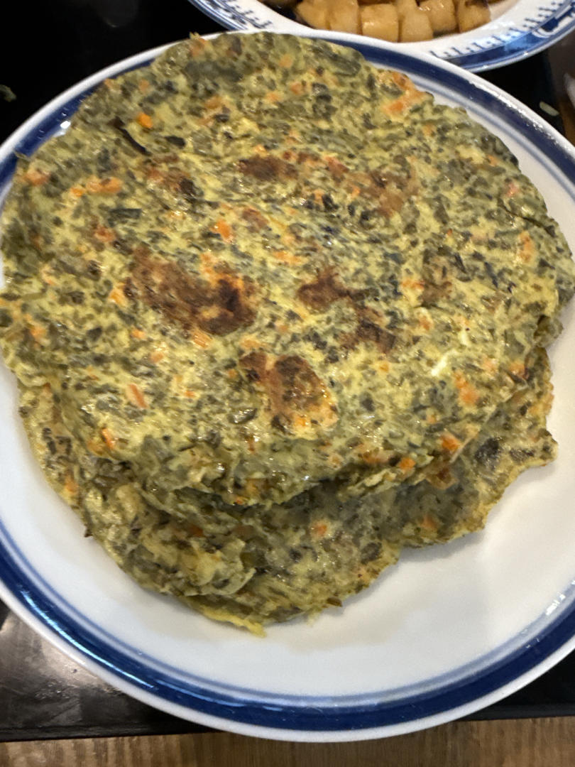 松软好吃的裙带菜海鲜饼