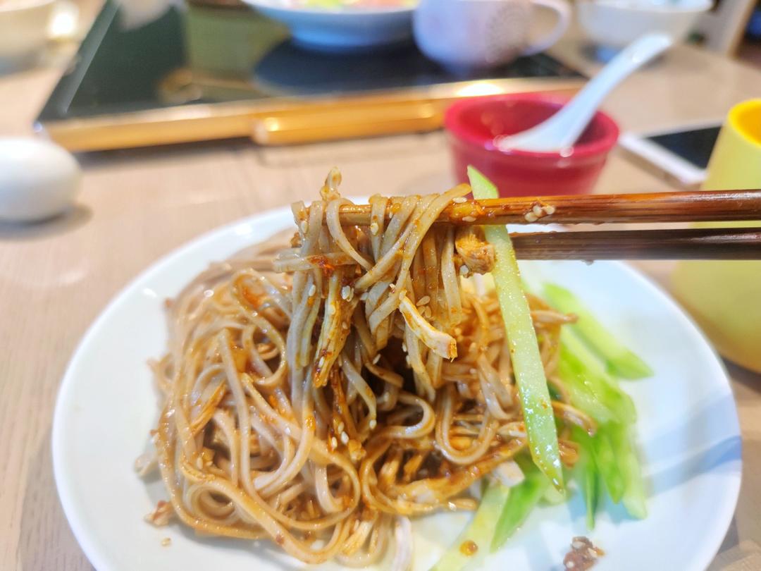 鸡丝荞麦面【9月北鼎养生壶食谱】