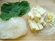 木耳菜豆腐汤的做法 步骤1