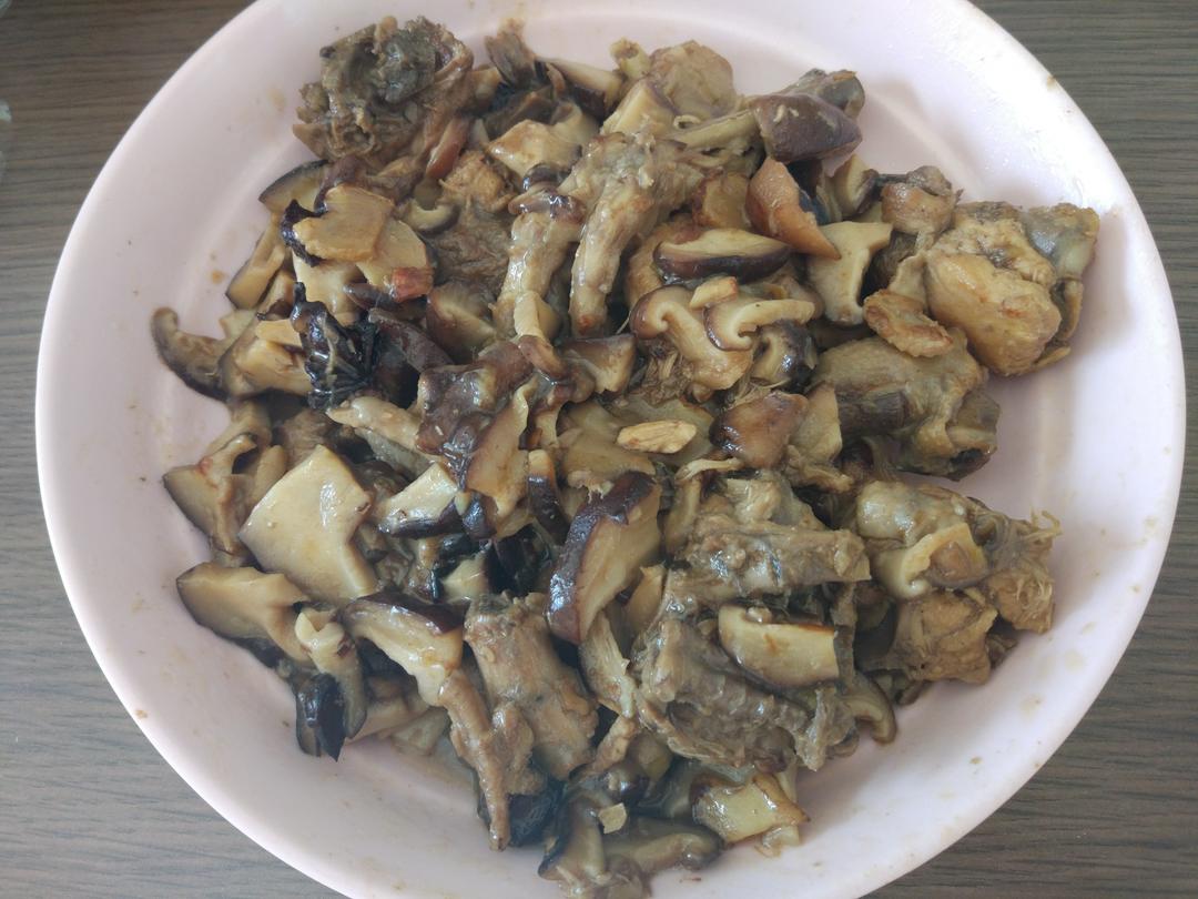 香菇炖鸡