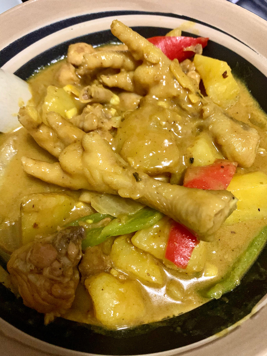 奶香土豆咖喱鸡｜超下饭的咖喱鸡爪～下饭快手菜