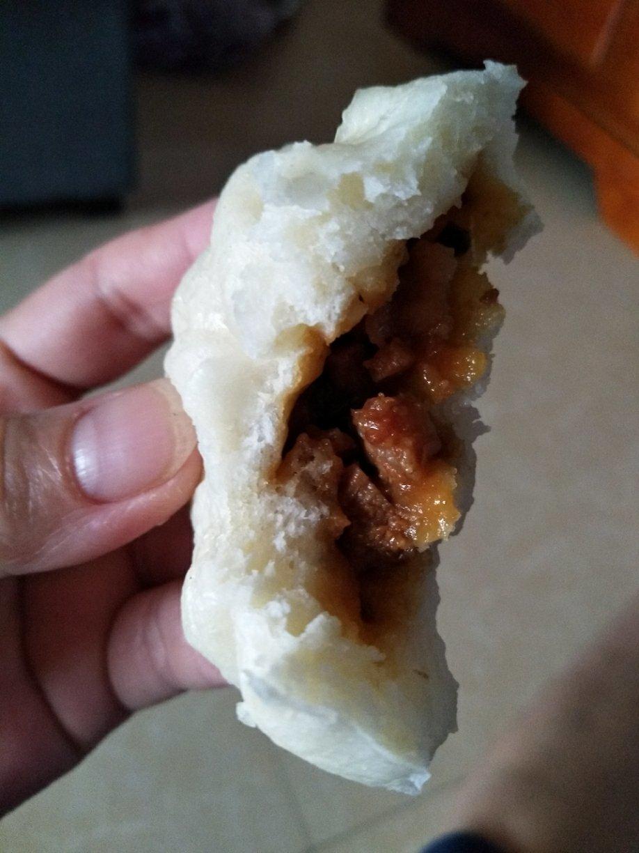 云朵般松软爆浆蜜汁叉烧包