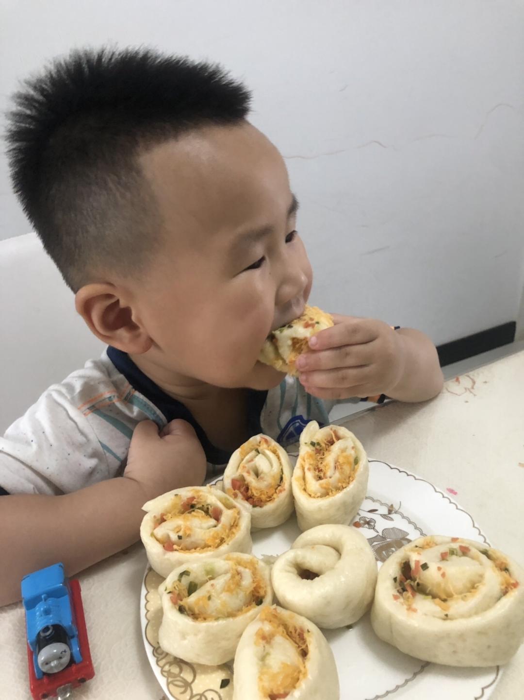 肉松葱花火腿花卷（小宝版）