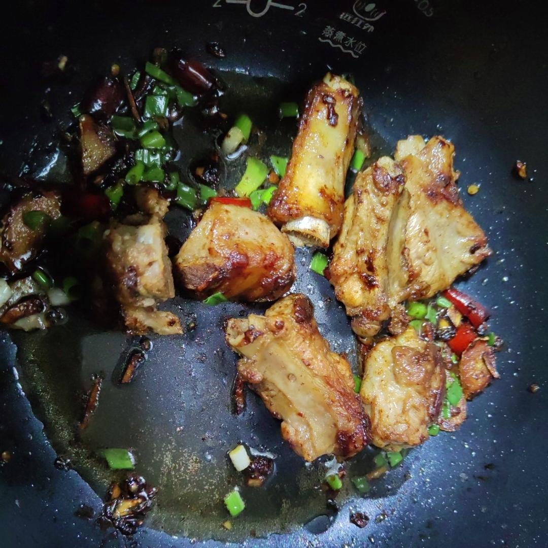 懒人低脂营养超好吃-电饭煲焖排骨