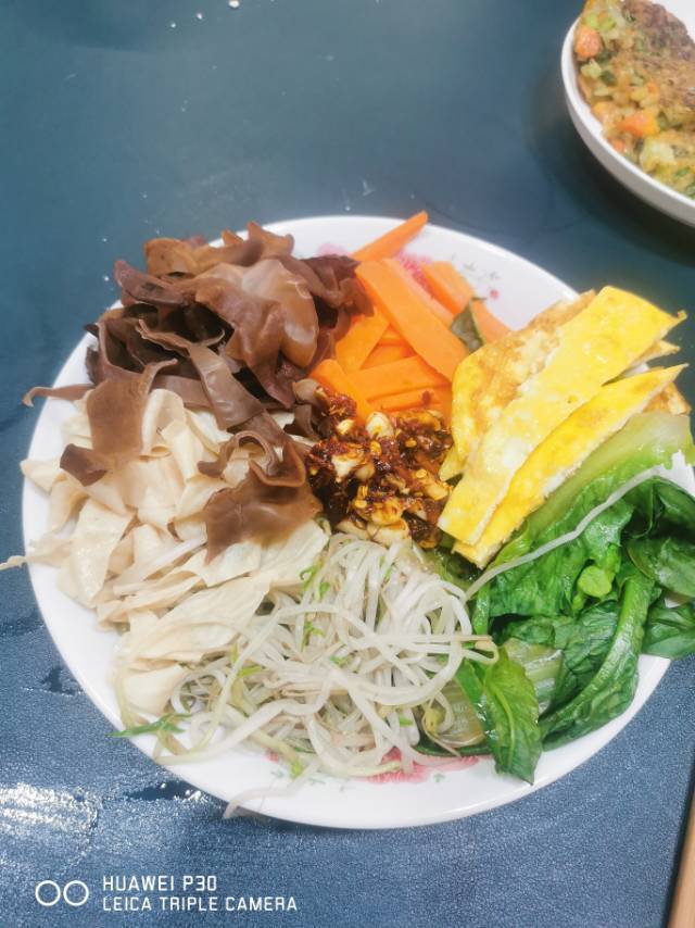 一盆才300卡的东北大拌菜