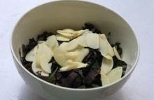香菇油紫苏拌通心粉的做法 步骤2