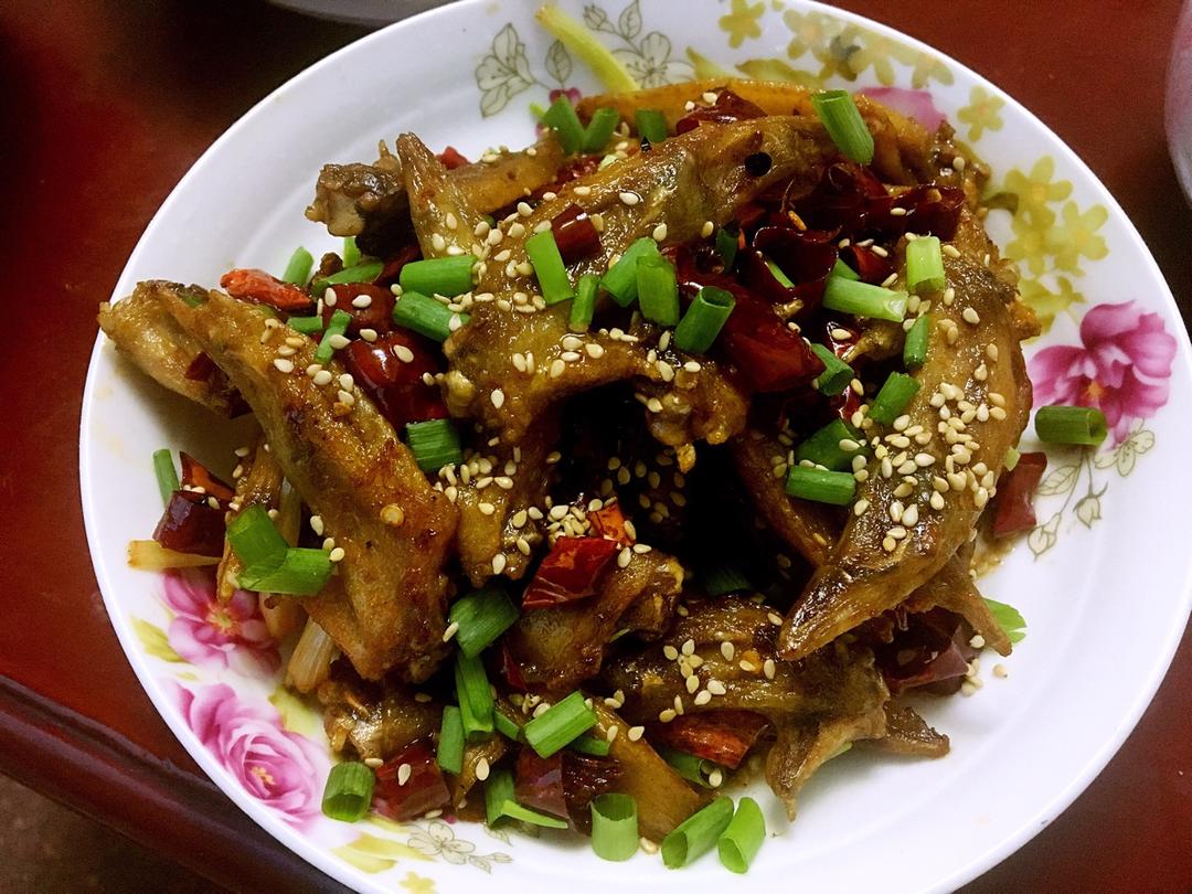 艹稀饭做的干锅翅尖