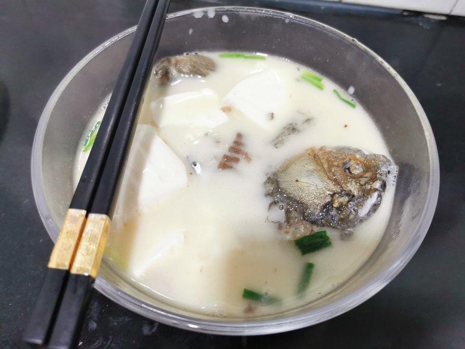 鲫鱼豆腐奶白汤