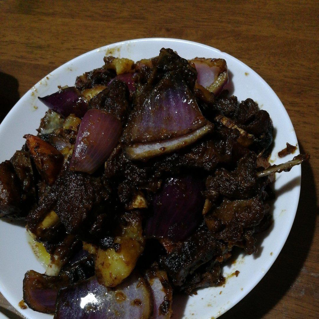 酥而不腻的红烧羊排