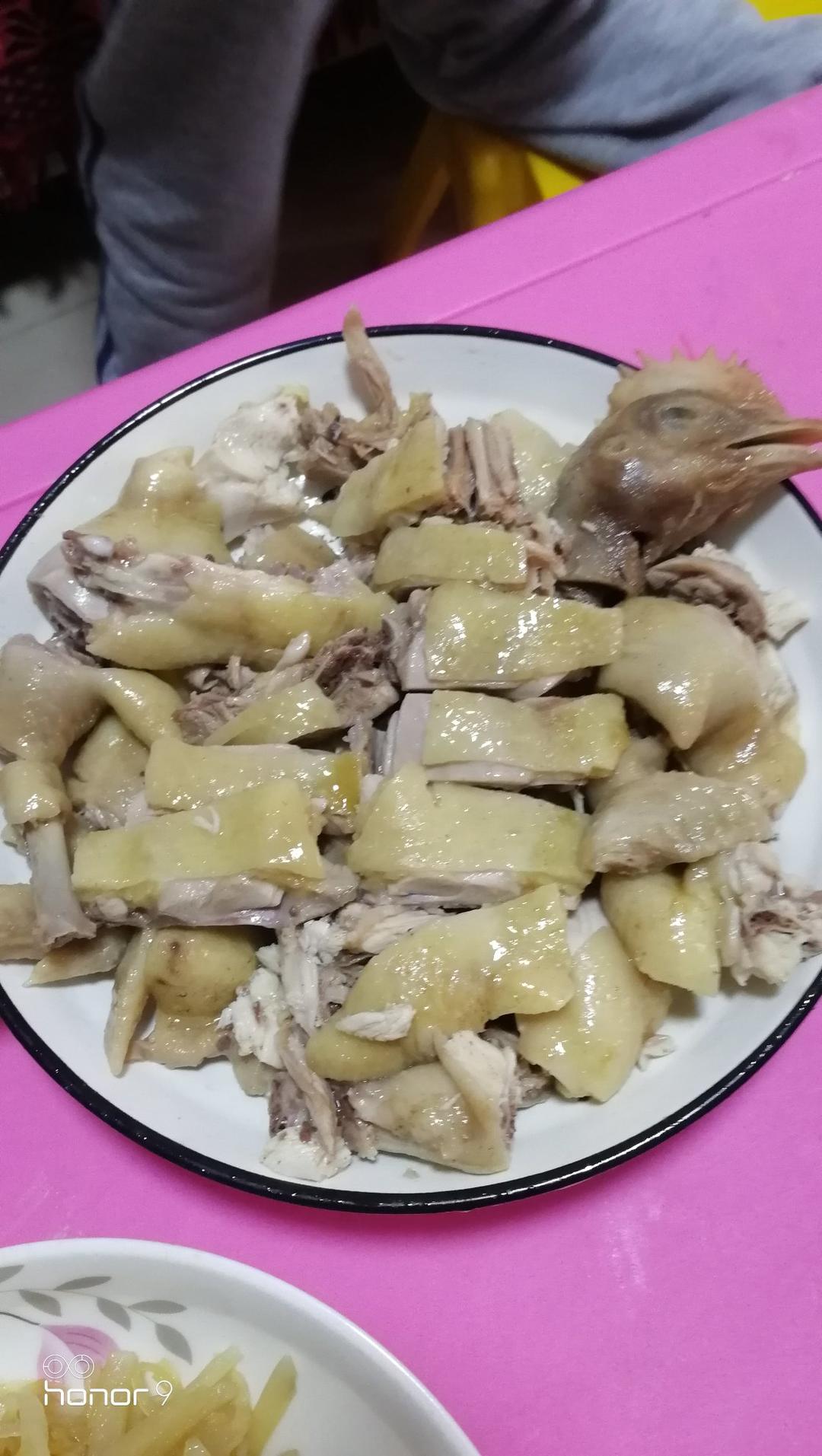 白切鸡，怀乡人教你做广东最好吃鸡味最足的白切三黄鸡