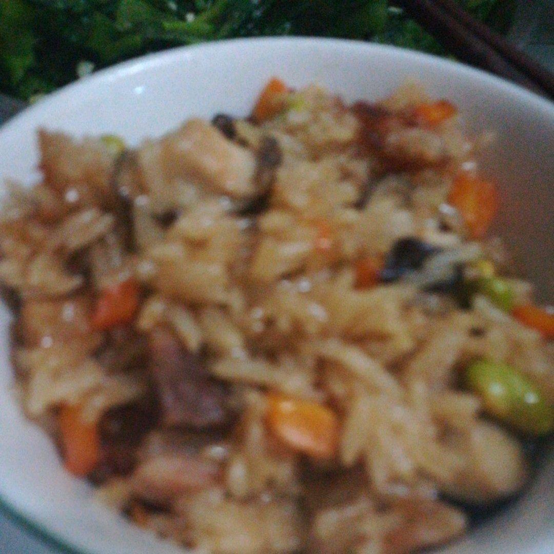 豌豆腊肉糯米饭