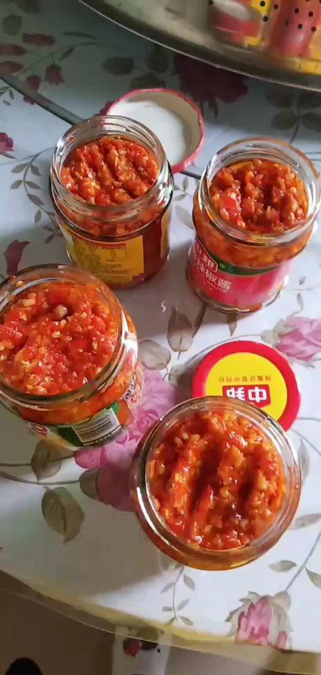 自制蒜蓉辣酱（简单，快手）