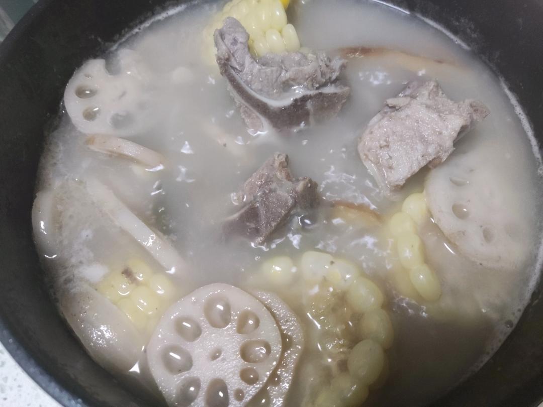 玉米排骨汤