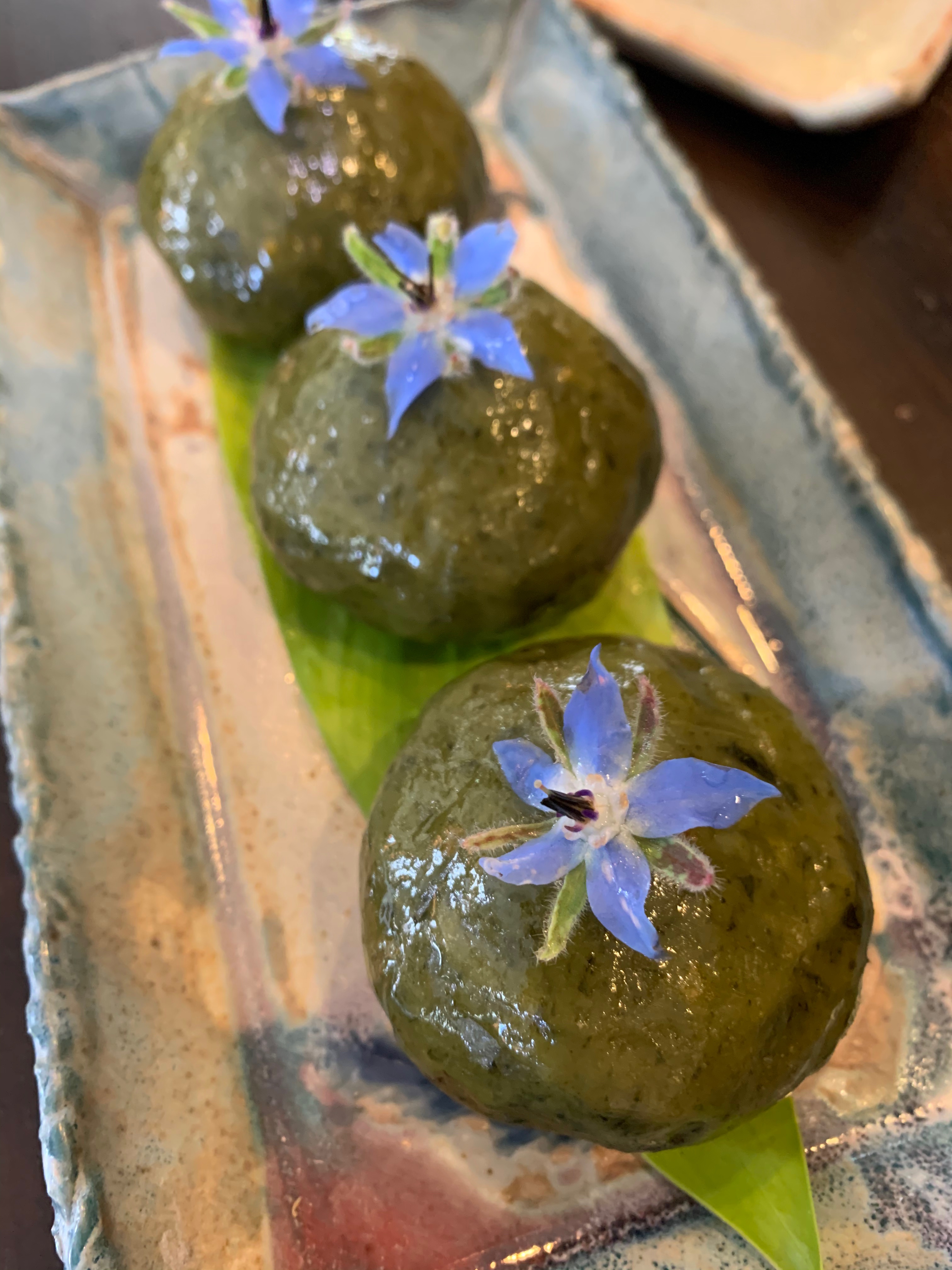 美丽又健康的—艾草青团+琉璃苣的做法