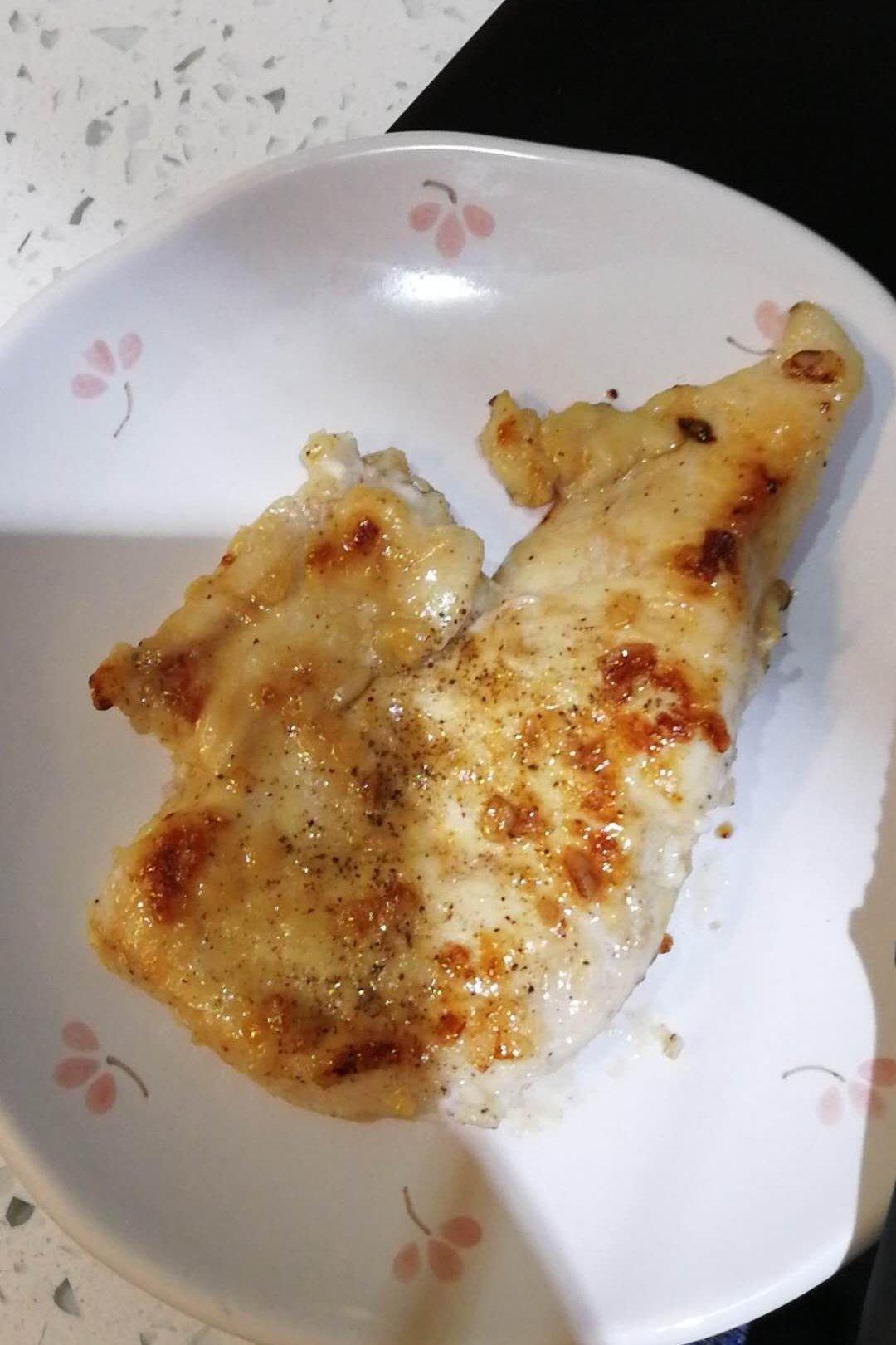 酷炫屌炸天好吃的煎鸡胸肉（香蒜蜂蜜煎鸡胸肉）