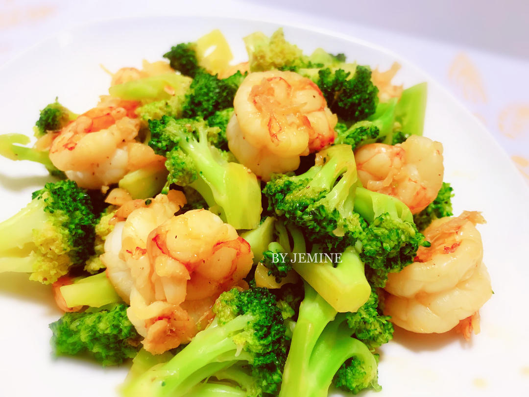 低脂低卡减脂餐～黑椒虾仁西兰花