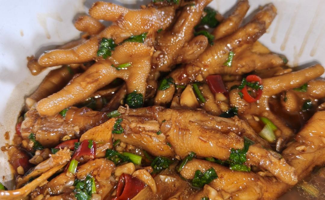 “销魂”卤鸡爪