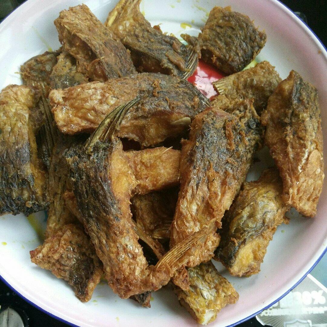 〆不妖娆,怎能俘获他的心做的五香炸鱼