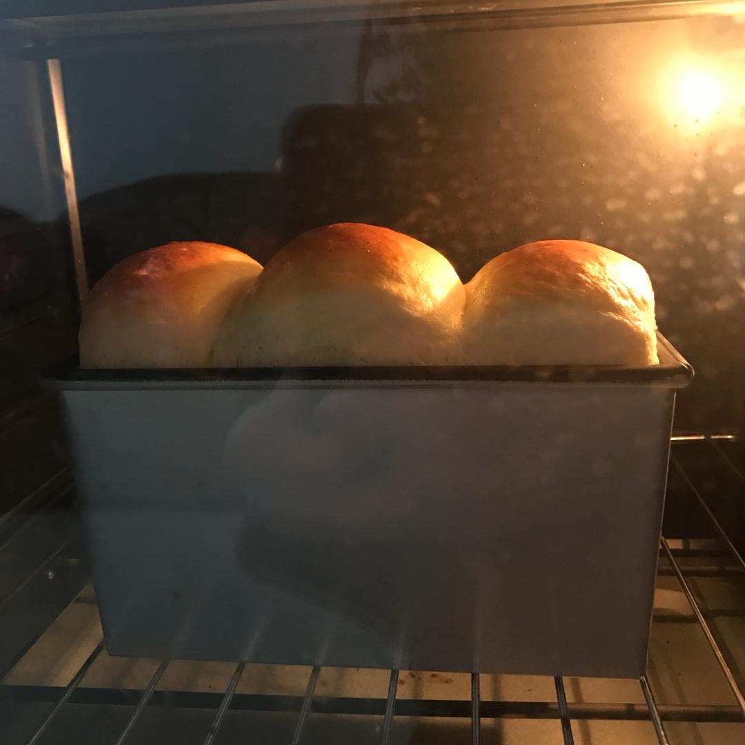 牛奶吐司
