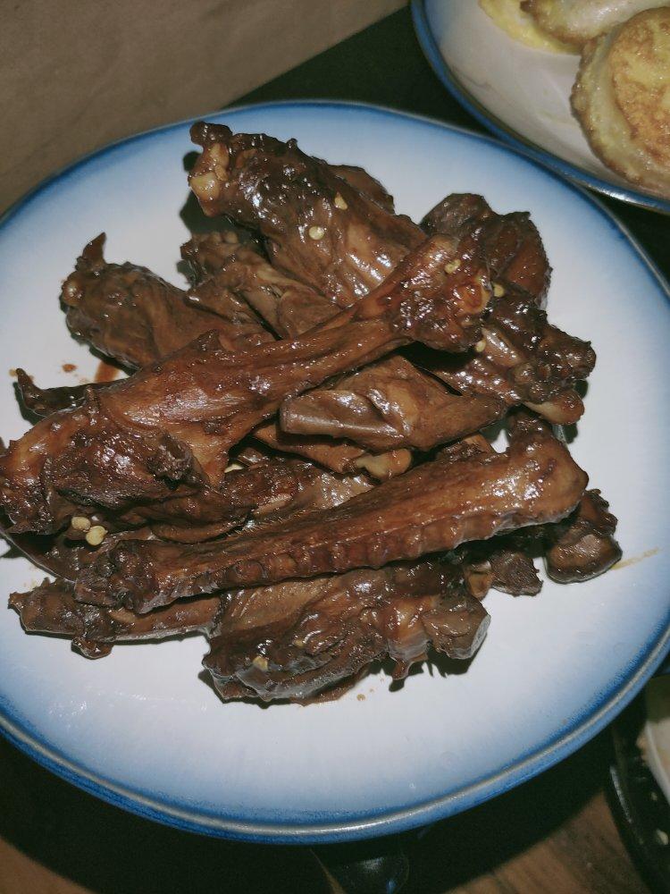 自制周黑鸭卤鸭翅鸭锁骨甜辣