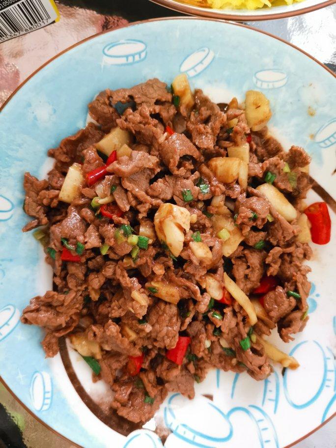 又香又嫩的小炒牛肉（巨好吃，手残党也能做）