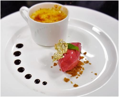 法式焦糖布丁配树莓冰激凌的做法