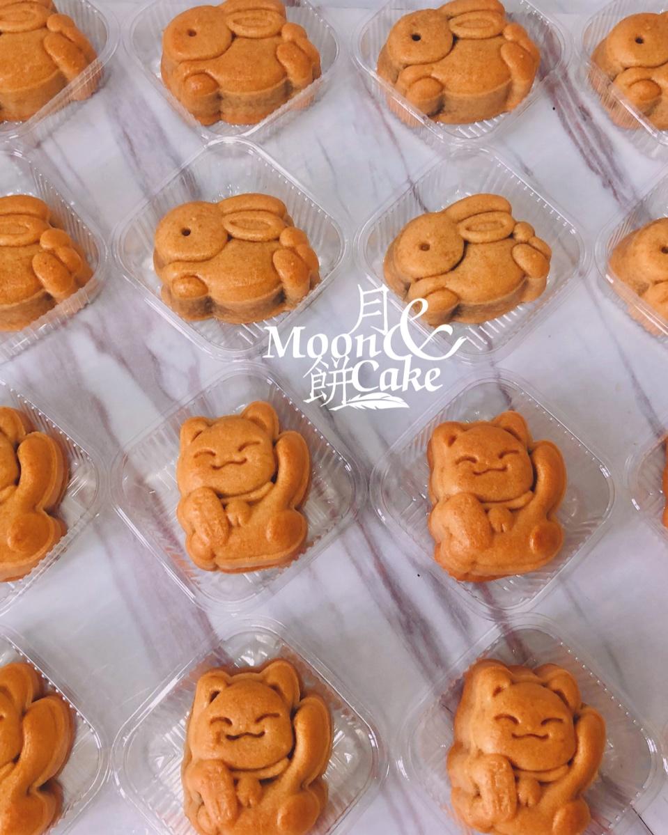 广式月饼—蛋黄莲蓉月饼