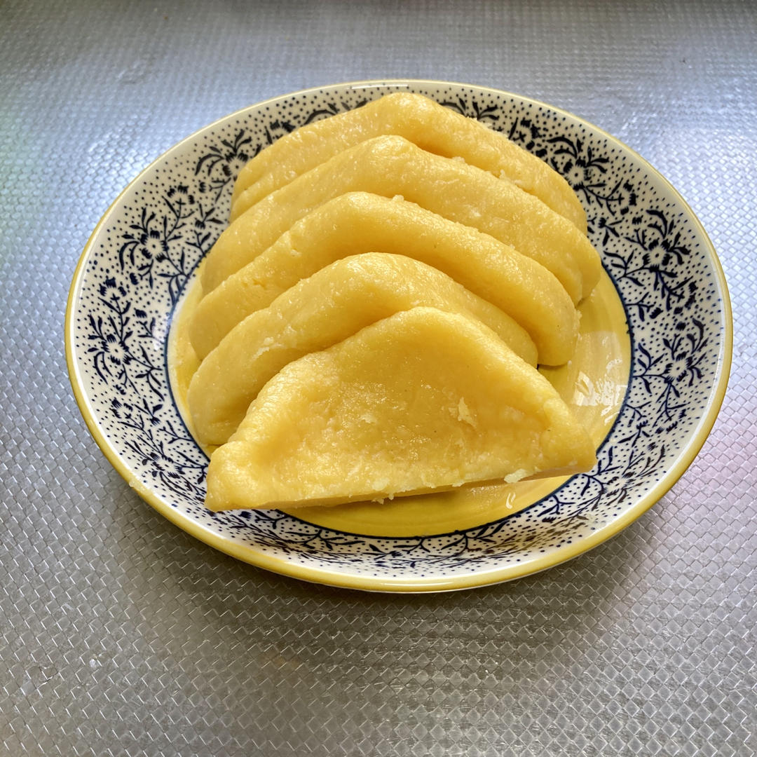 纯玉米面窝窝头(烫面.不发酵)