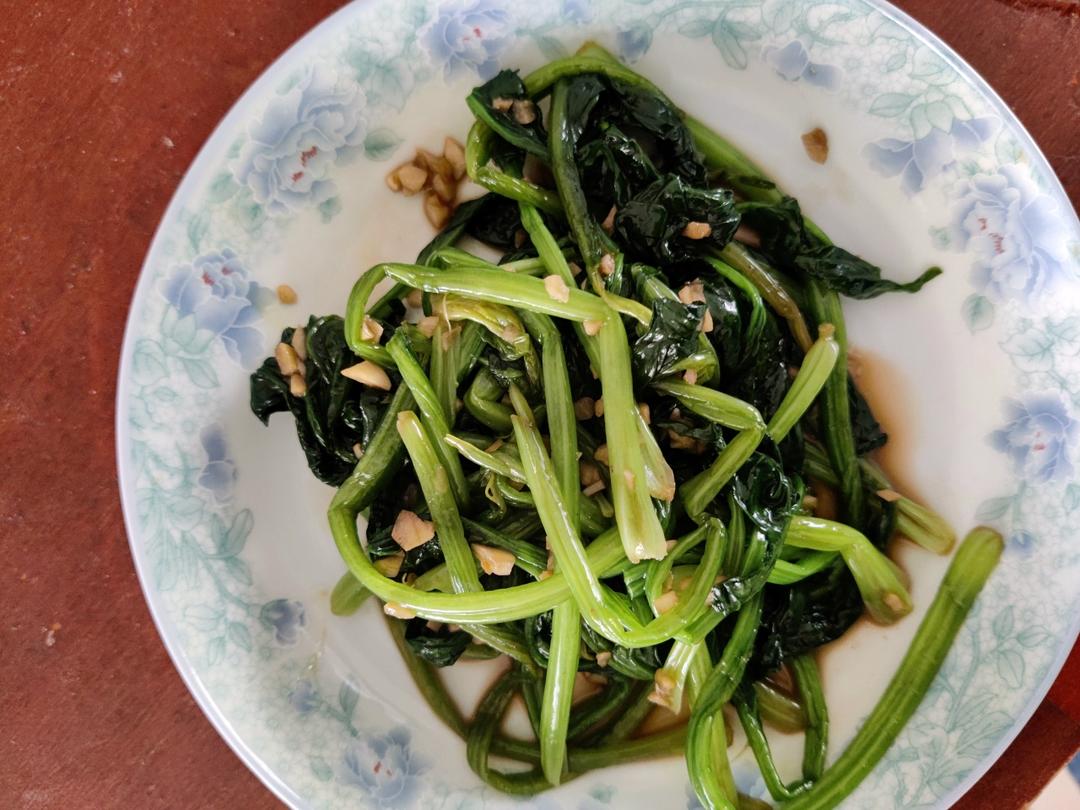 清炒菠菜
