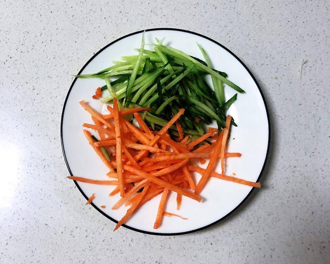 零失误低脂凉拌金针菇的做法 步骤2