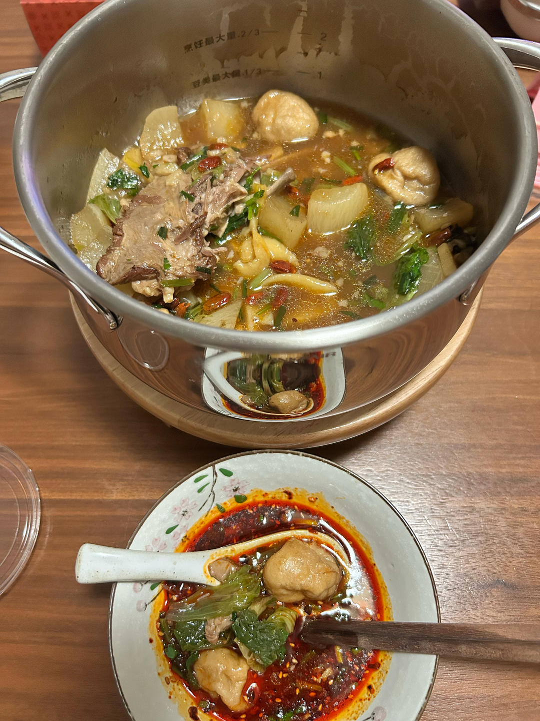 养生羊排炖白萝卜