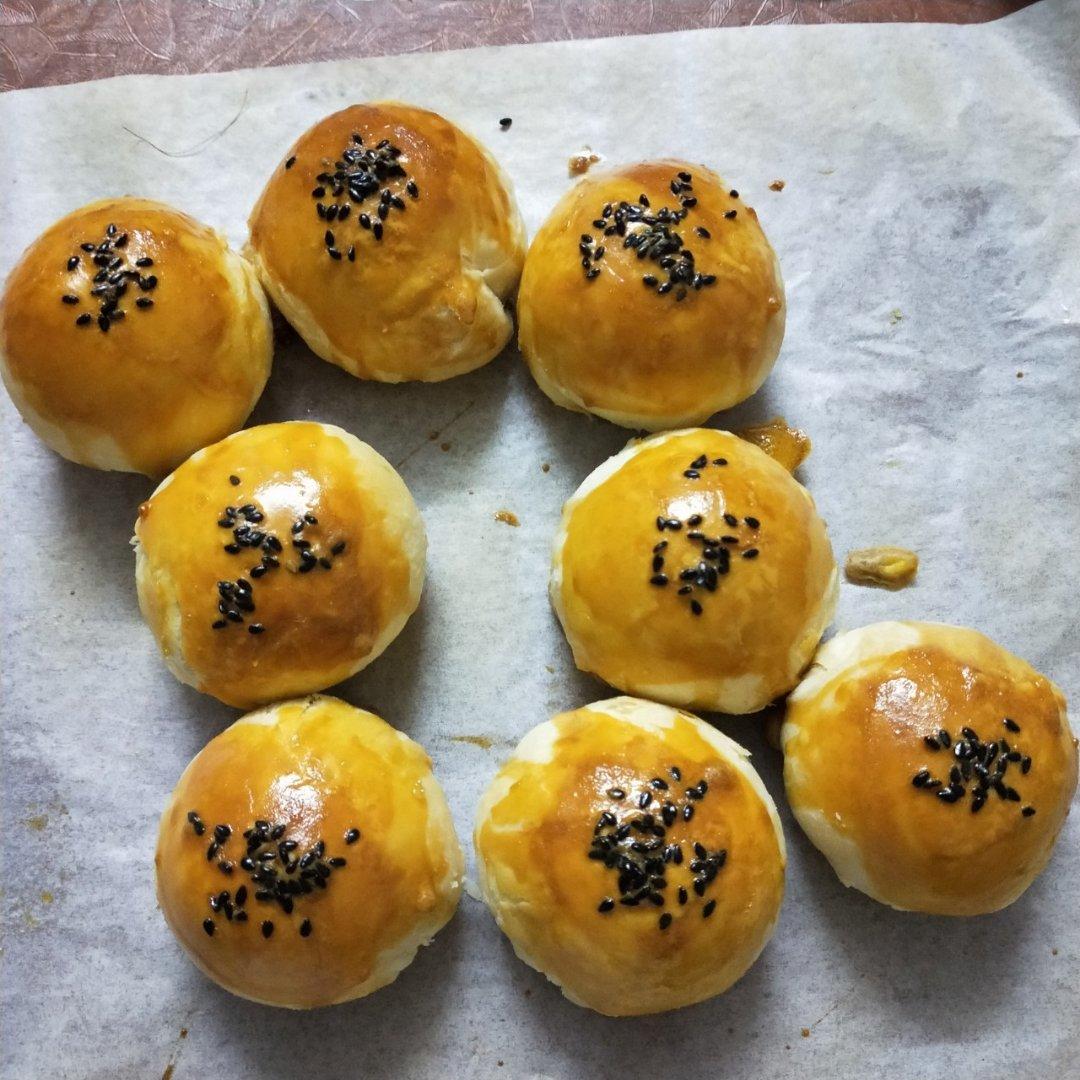掉渣渣的蛋黄酥（超详细的方子）