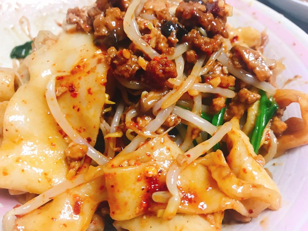 堂妈教你做油泼肉酱扯面