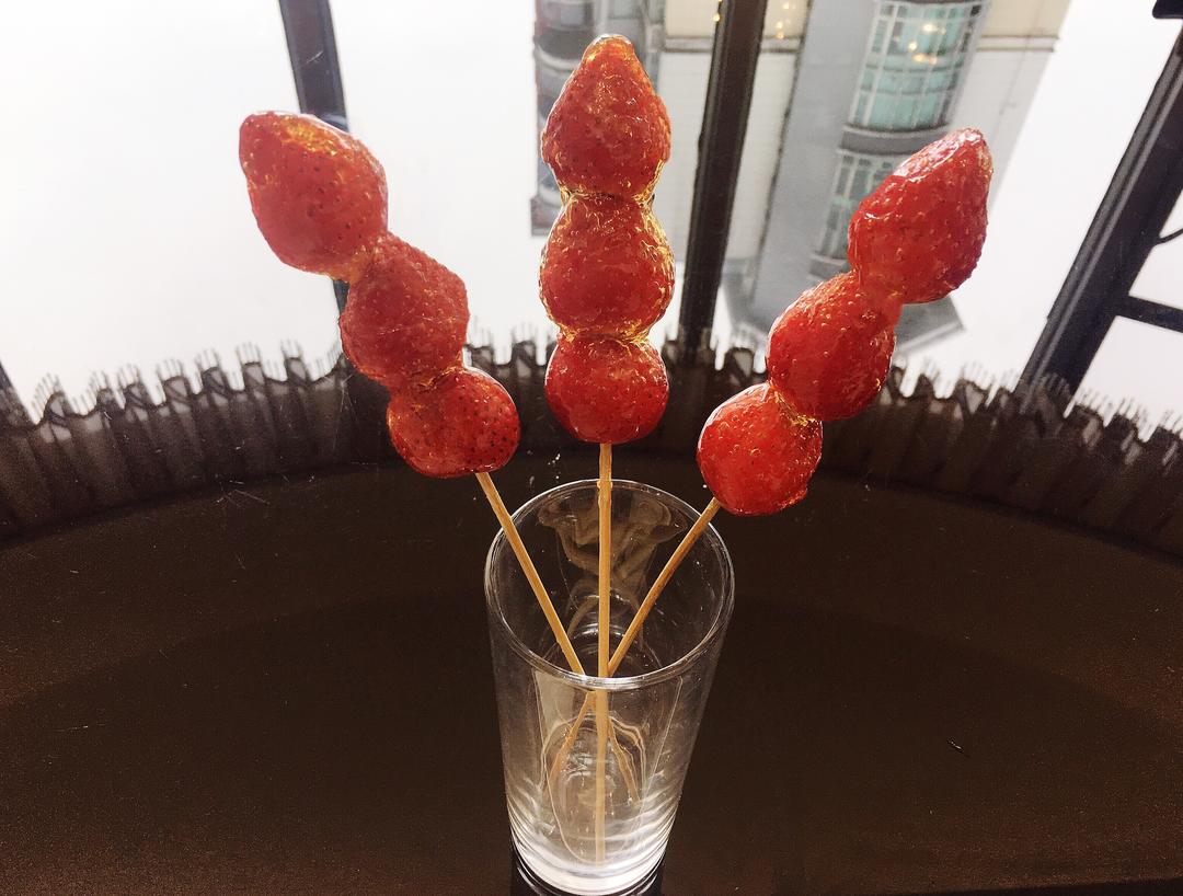 冰糖草莓🍓（快手版）的做法