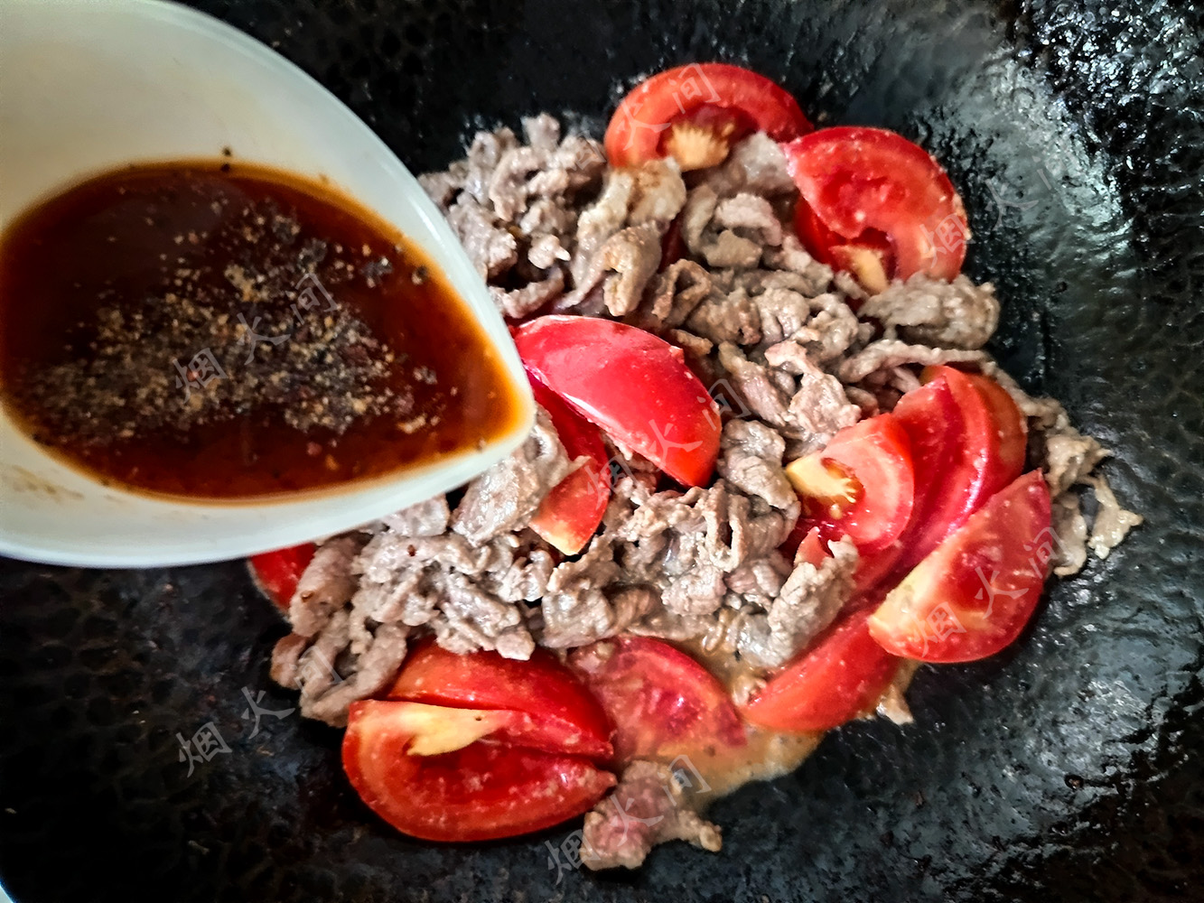 满满的蛋白质营养！快手下饭菜｜牛肉鸡蛋炒番茄🍅的做法 步骤8