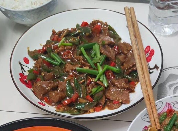 小炒黄牛肉