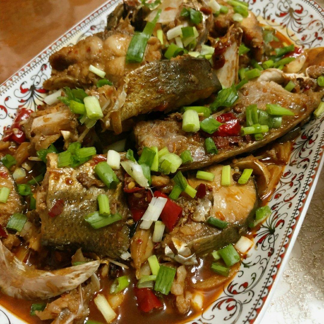 isyr做的家常烧白鲢鱼