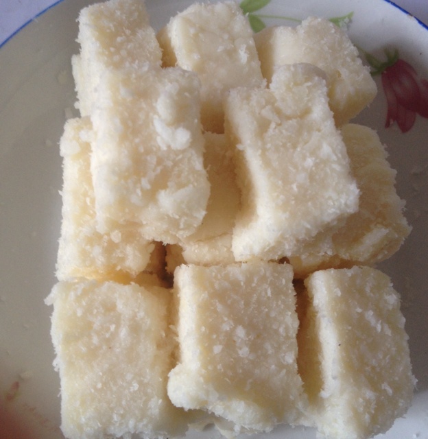 椰丝牛奶小方糕
