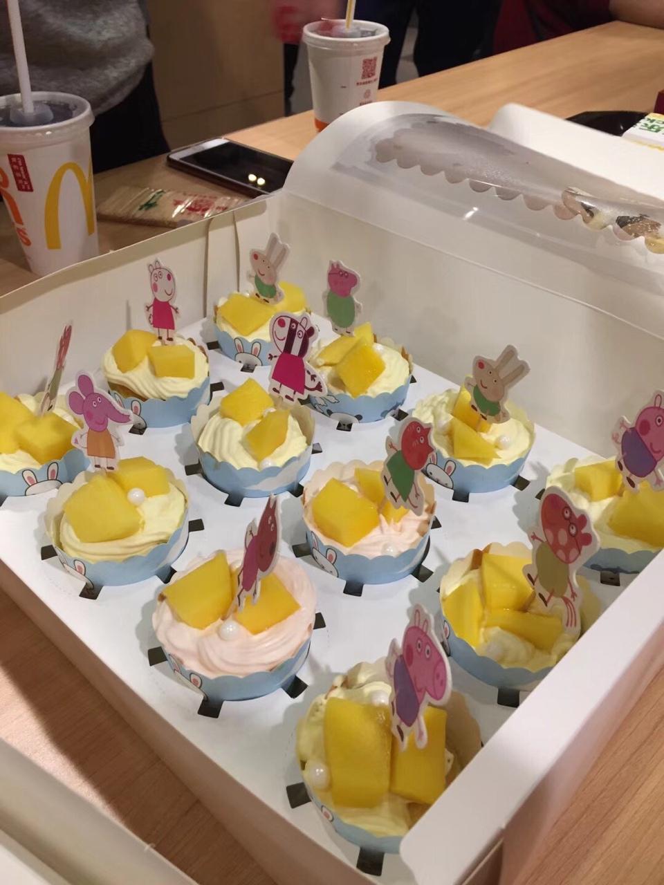 戚风小纸杯蛋糕
