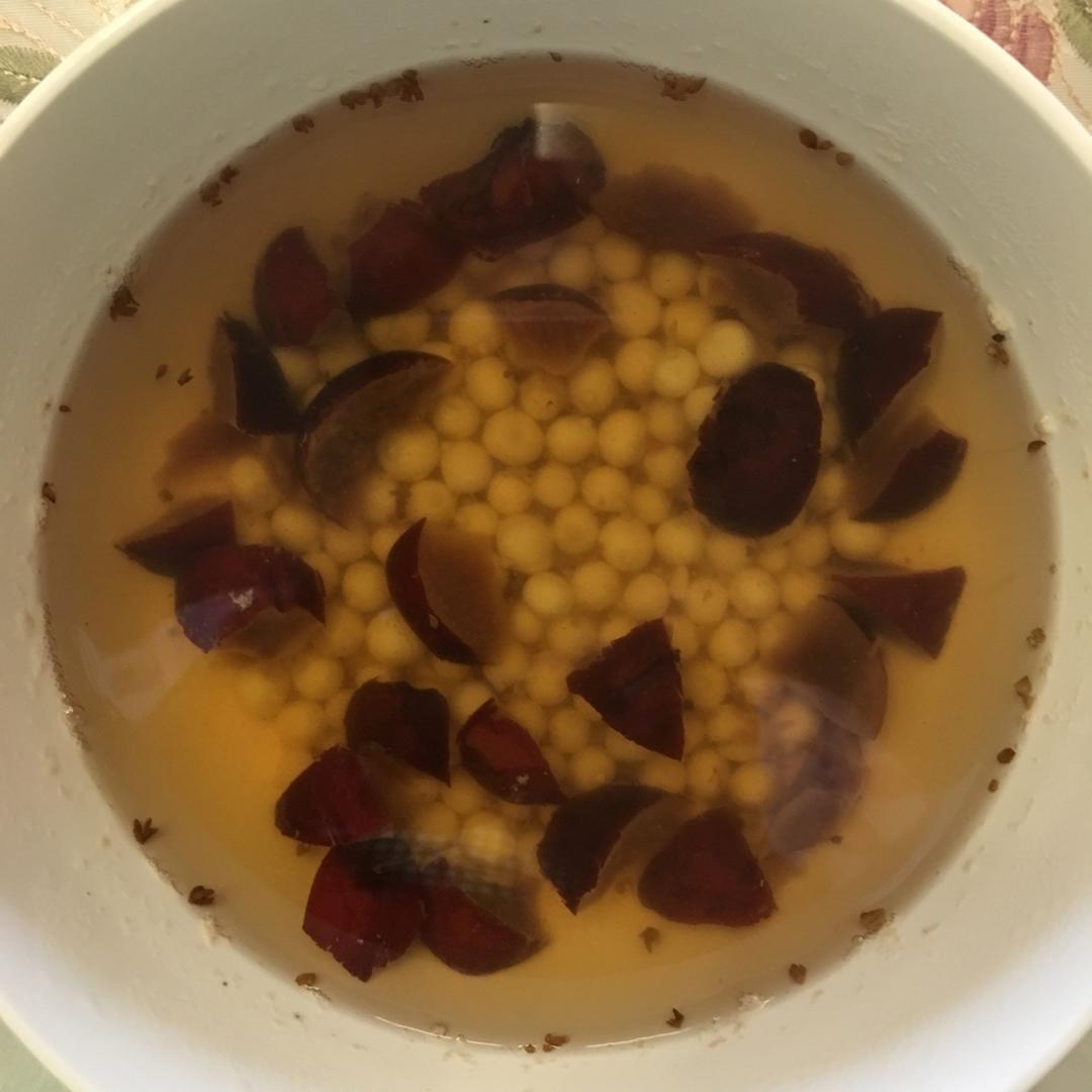 红枣芡实莲子羹