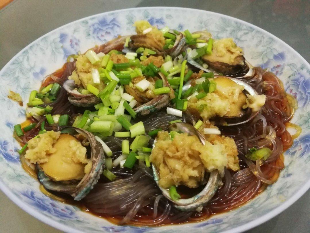 蒜蓉粉丝蒸鲍鱼
