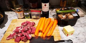 法式红酒烩牛肉的做法 步骤3