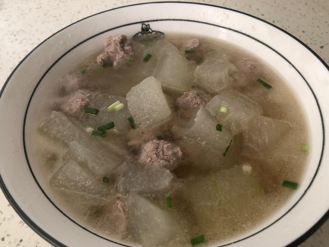 巨鲜美的冬瓜丸子汤