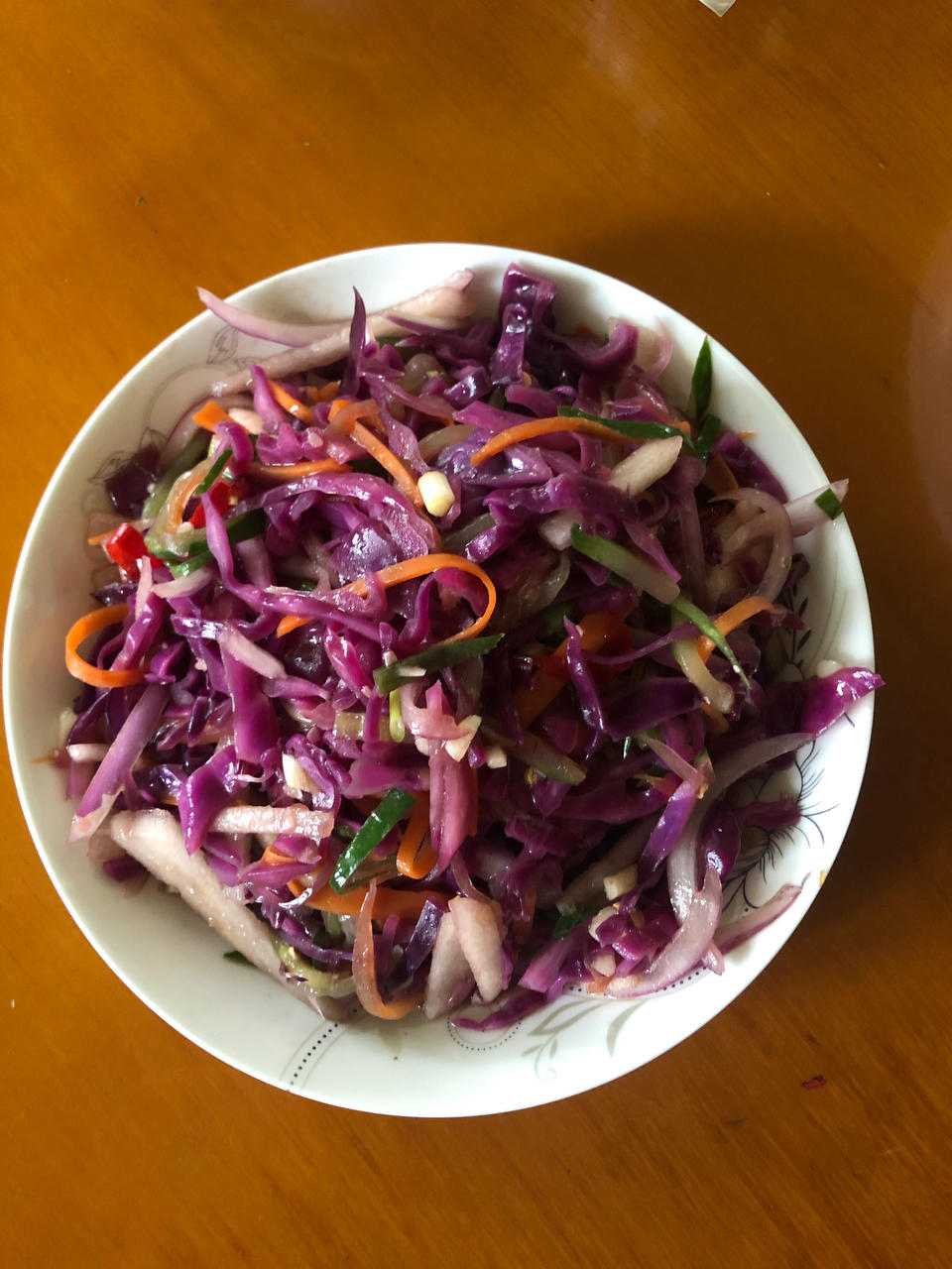 茂华李做的凉拌紫甘蓝