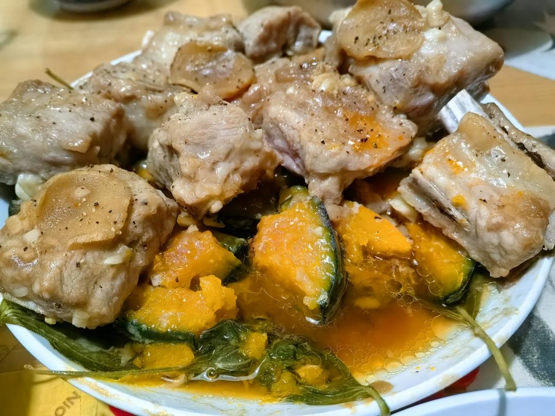 两步！做出嫩滑又多汁的南瓜🎃蒸排骨