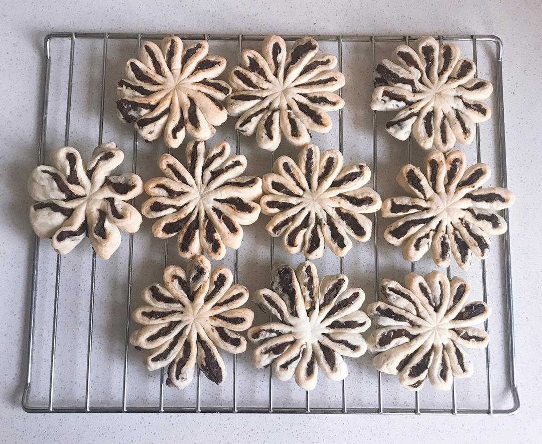 枣花酥，枣泥菊花酥