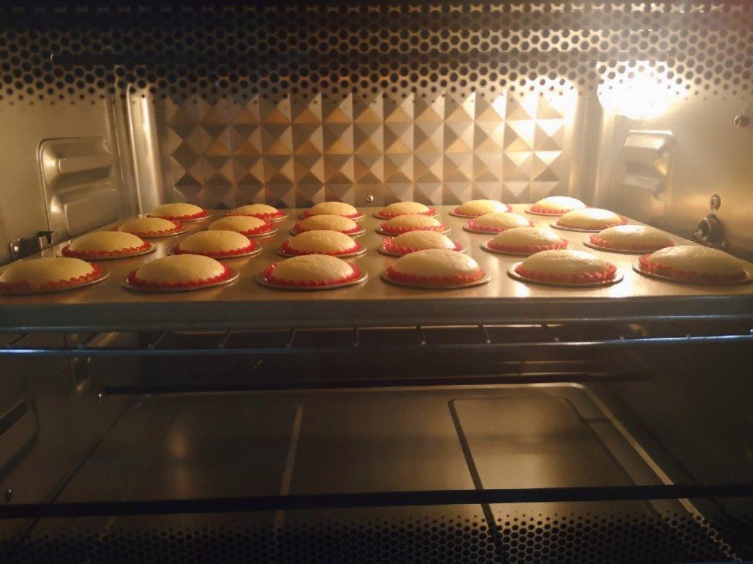 纸杯蛋糕 🧁酸奶小蛋糕   ——附视频