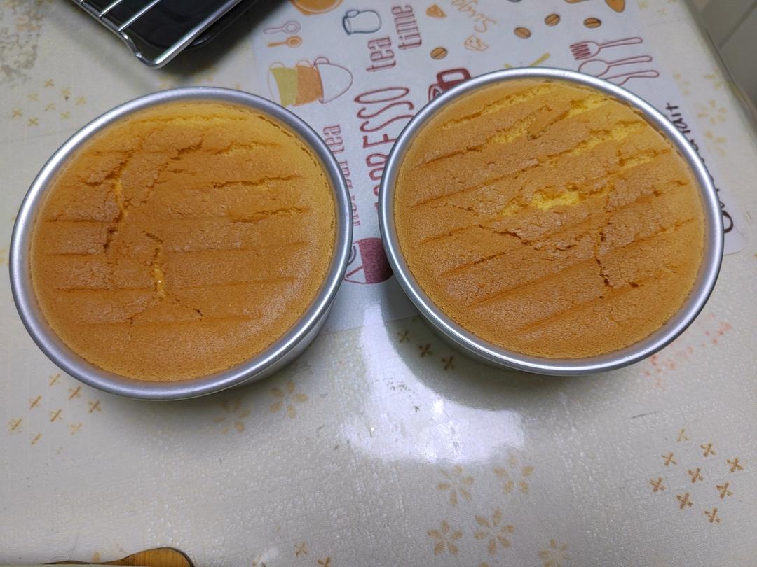 戚风蛋糕，不开裂不回缩～（6寸）