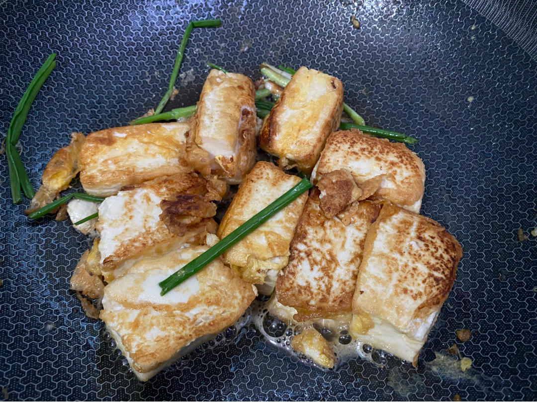 小孩大人都爱的快手菜！红烧肉沫豆腐超下饭！！