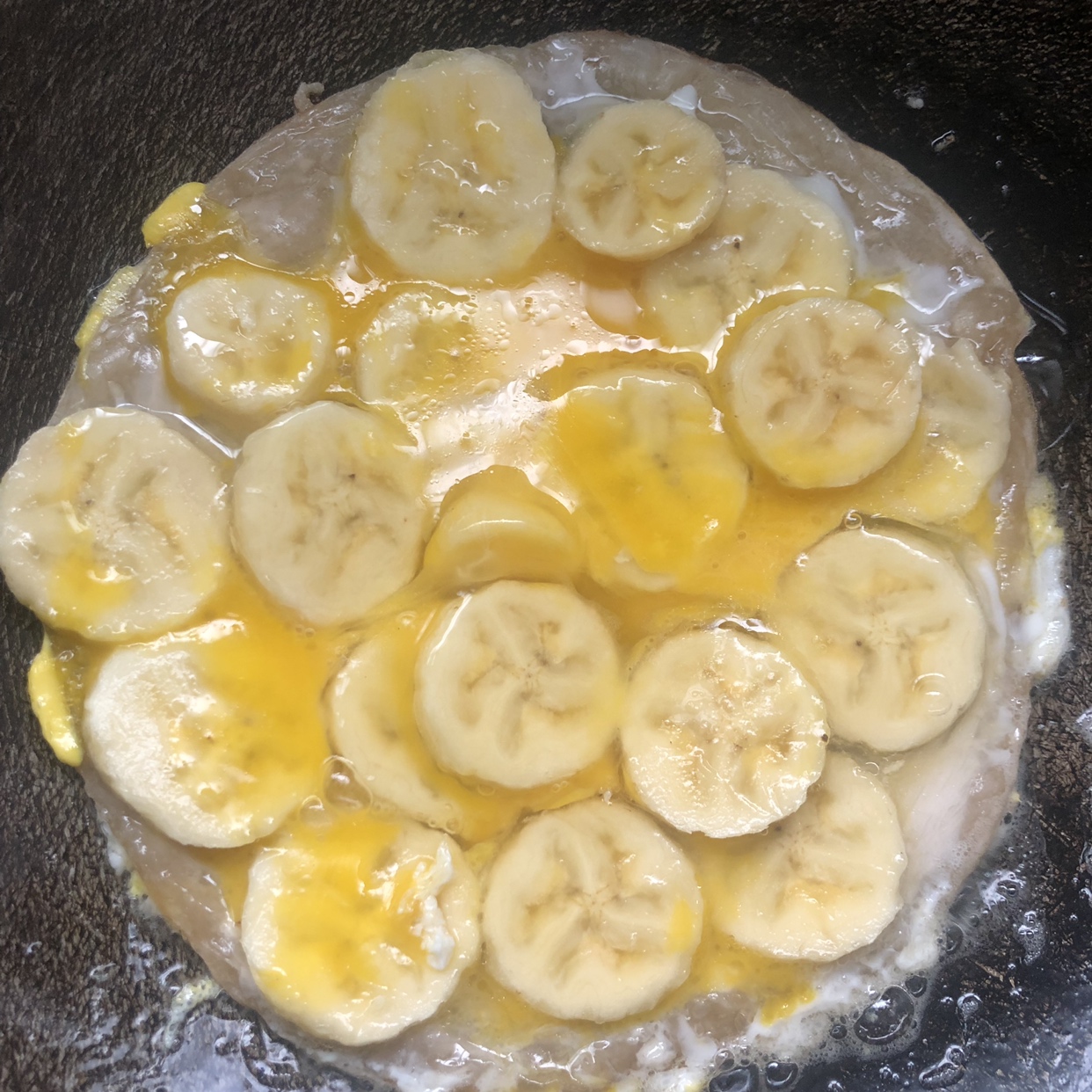 香蕉鸡蛋手抓饼（快手早餐）的做法